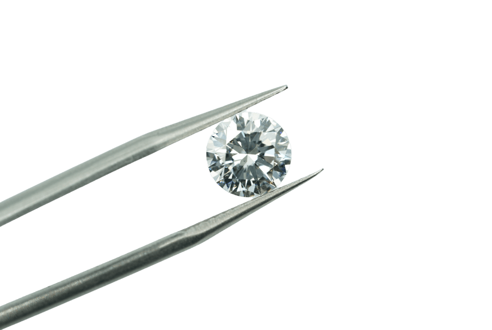 Diamant in een pincet