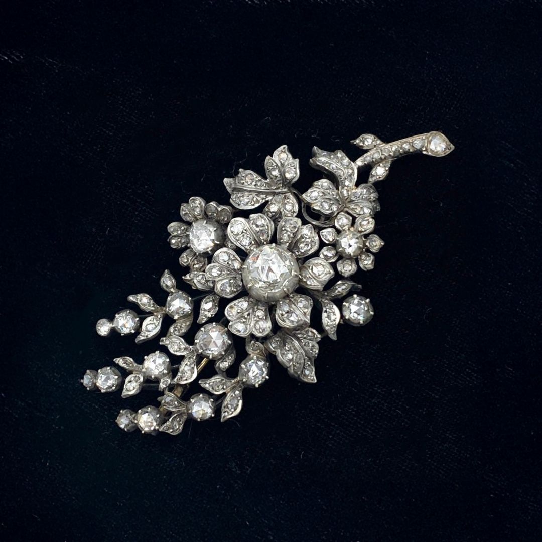 Art Nouveau Broche bezet met diamanten