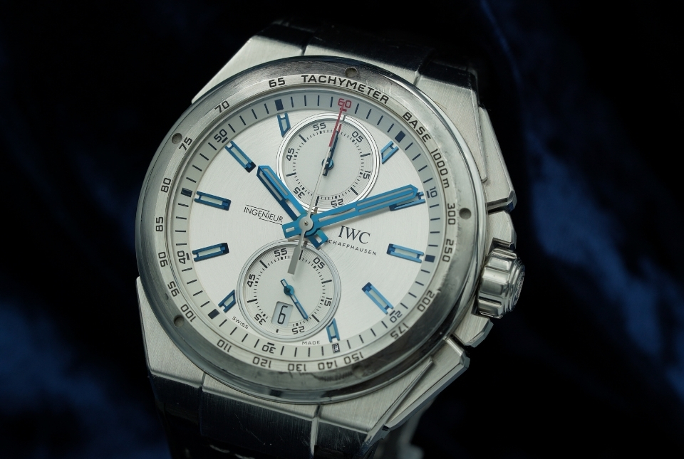 IWC horloge met leren band en stalen kast