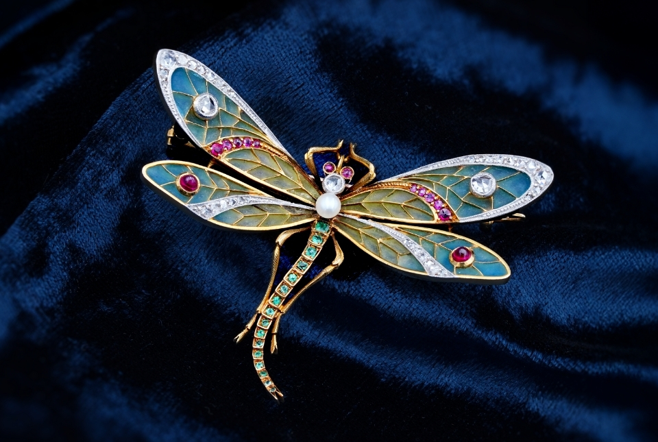 art nouveau broche plique a jour emaille libelle