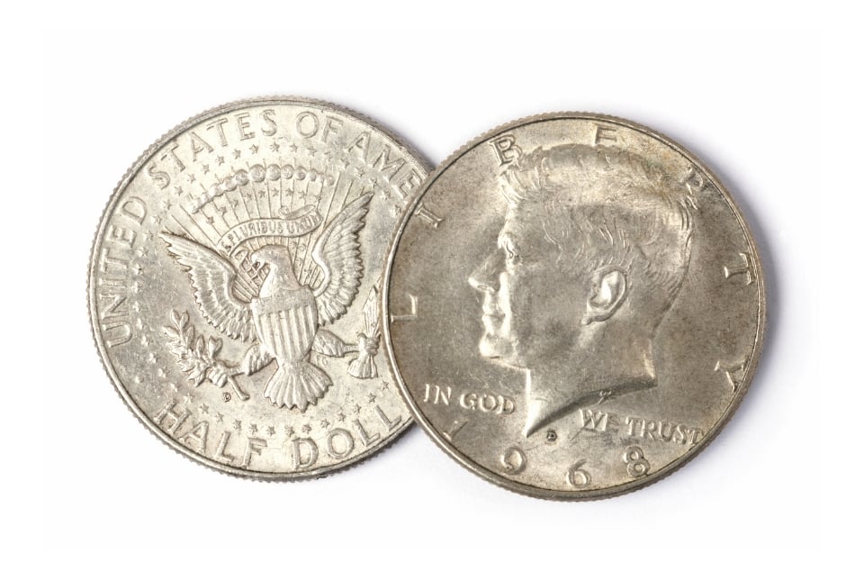 Een Amerikaanse Kennedy liberty coin van zilver